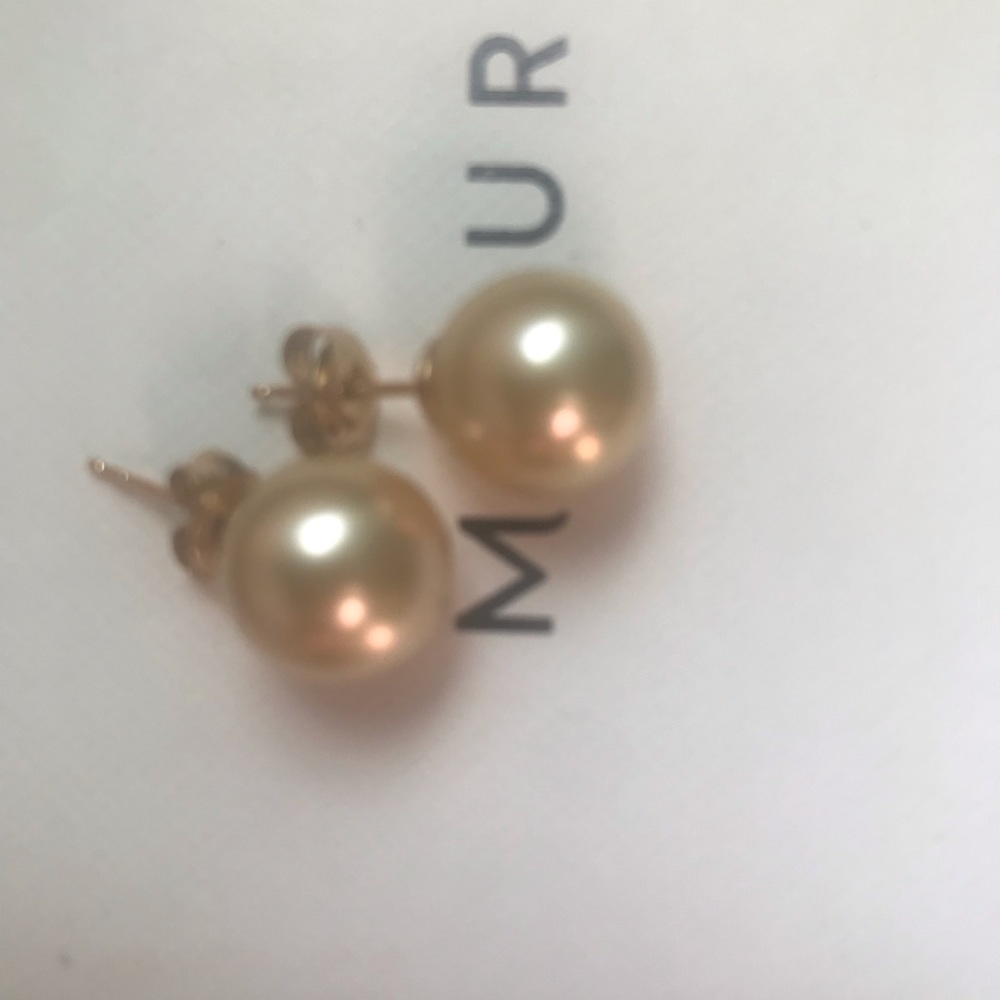 Solid Gold South Sea Pearl Studs 11m